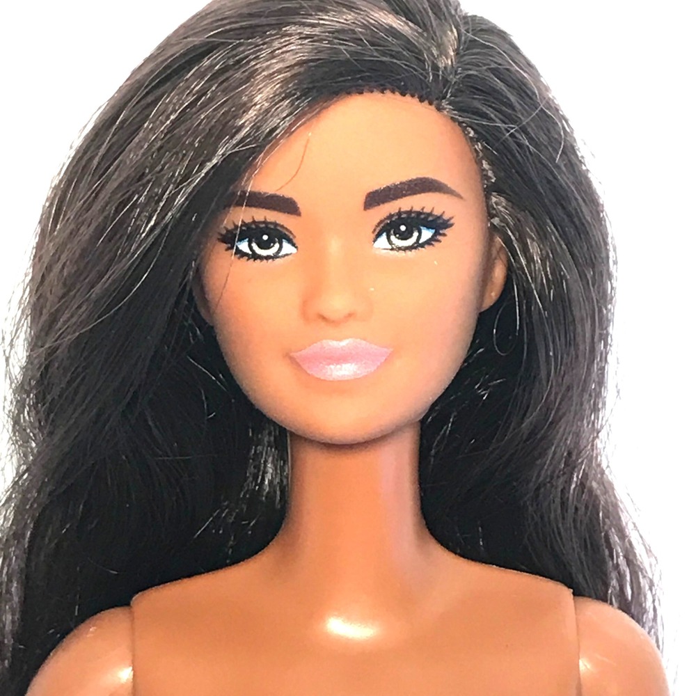 Nude Barbie 2019 Fashionistas #140 Tall Body Hispanic Kira Face GYB01 Doll